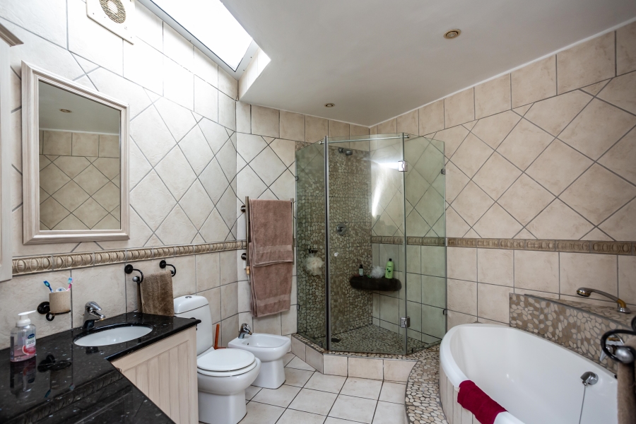 4 Bedroom Property for Sale in Vincent Heights Eastern Cape
